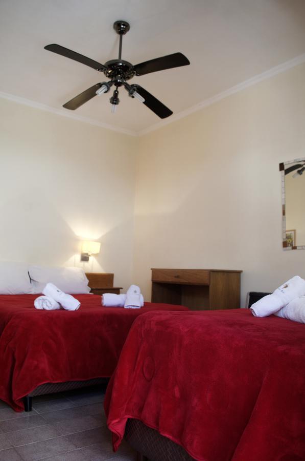 Hosteria Robert Villa Gesell Exterior foto